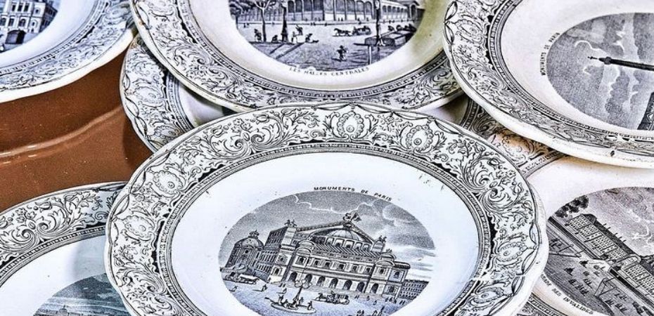 assiettes imprimées vintage