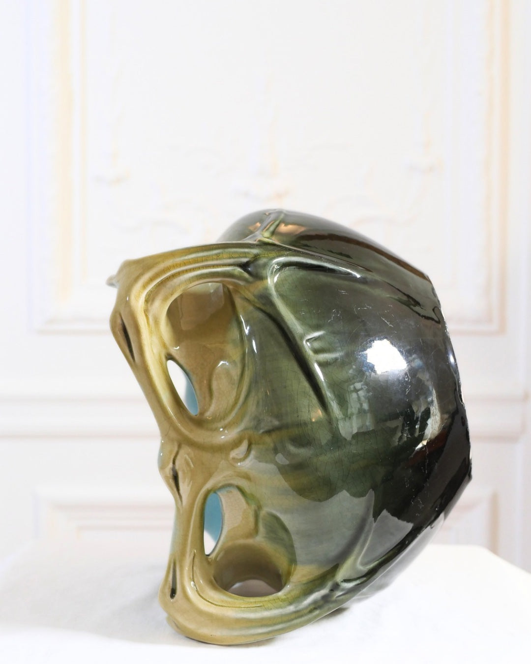 Vase Hector Guimard Par Gustave de Bruyn , Vase de Chalmont en céramique émaillée