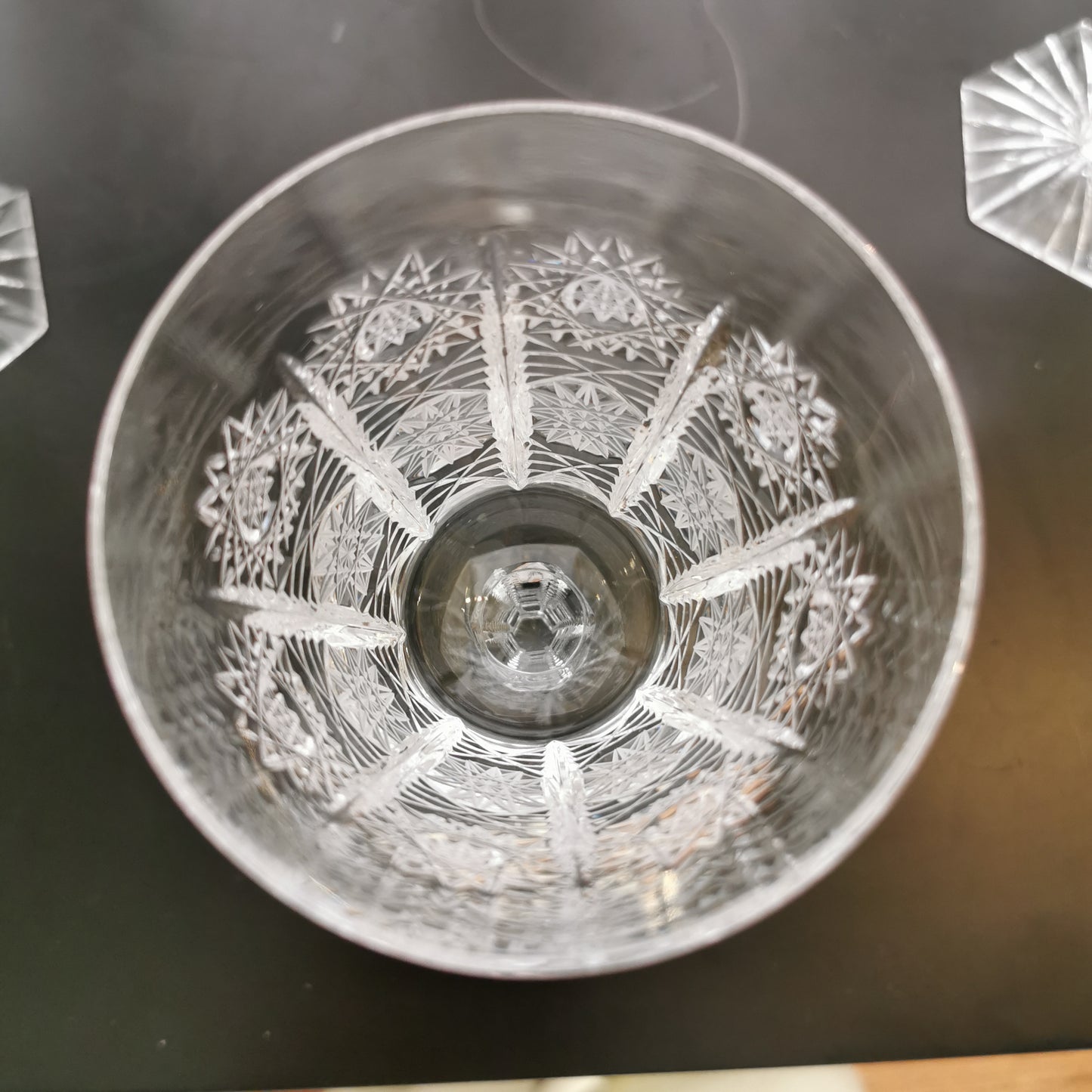 6 verres en cristal gravé Saint Louis