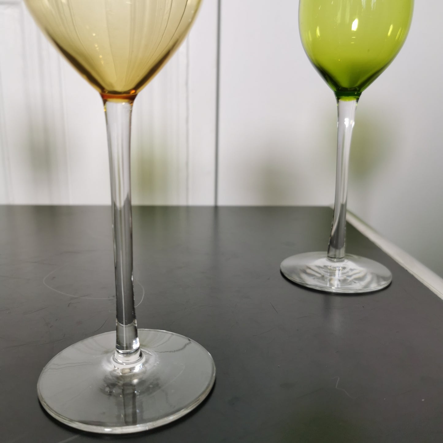 4 verres Roemer en cristal coloré