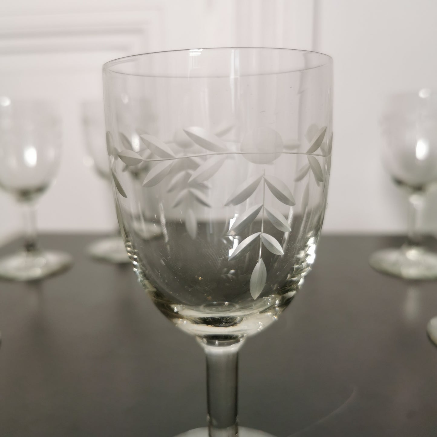 6 verres en cristal gravé