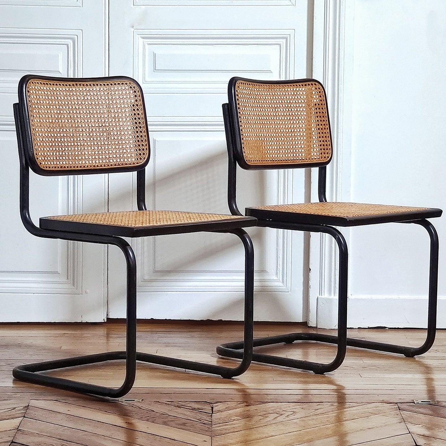 6 chaises dans le gout de Marcel Breuer