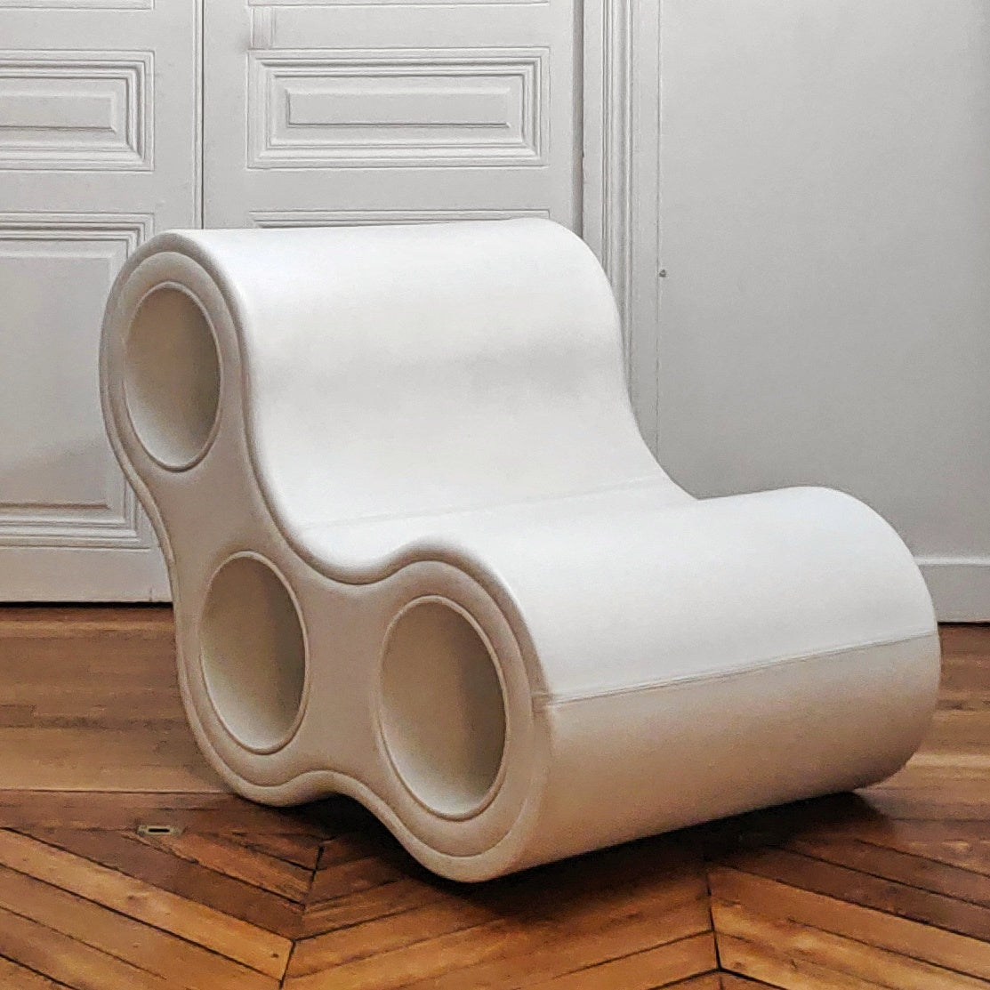 Chauffeuse Round One Leif Jørgensen cuir blanc