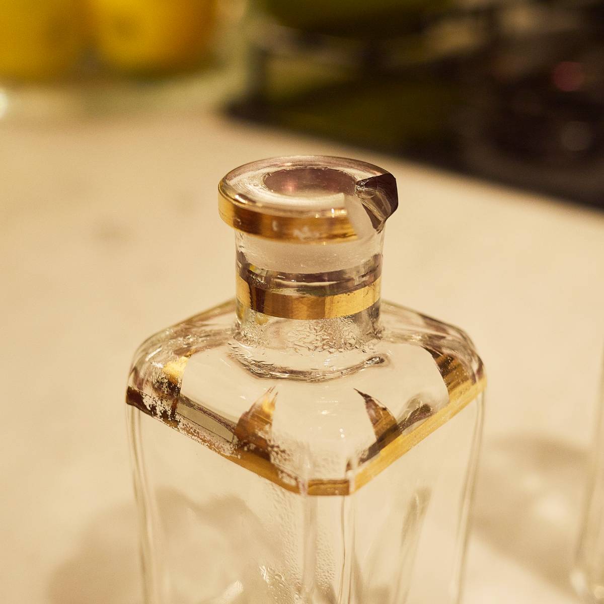 Ancienne Cave A Liqueur Trompe L'oeil Faux Livre Cuir