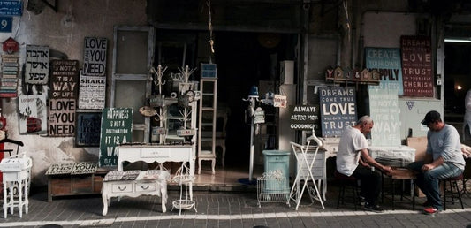 antiquités d'Israel au bazar de Jaffa