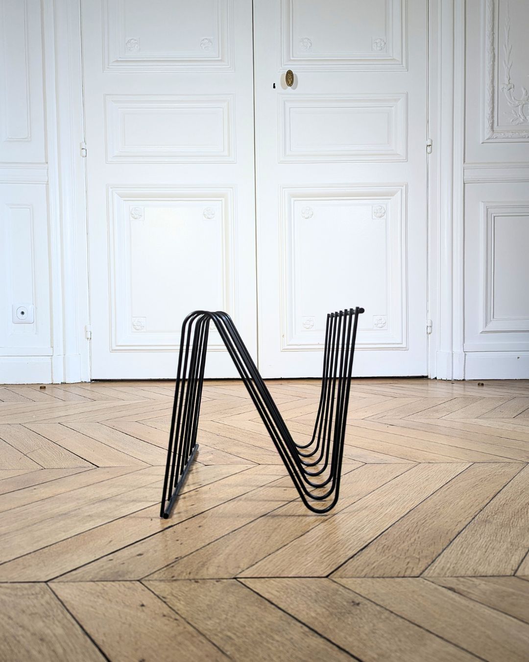 Porte-revues ou porte-vinyles “Z” par François Arnal, Design vintage des années 70/80