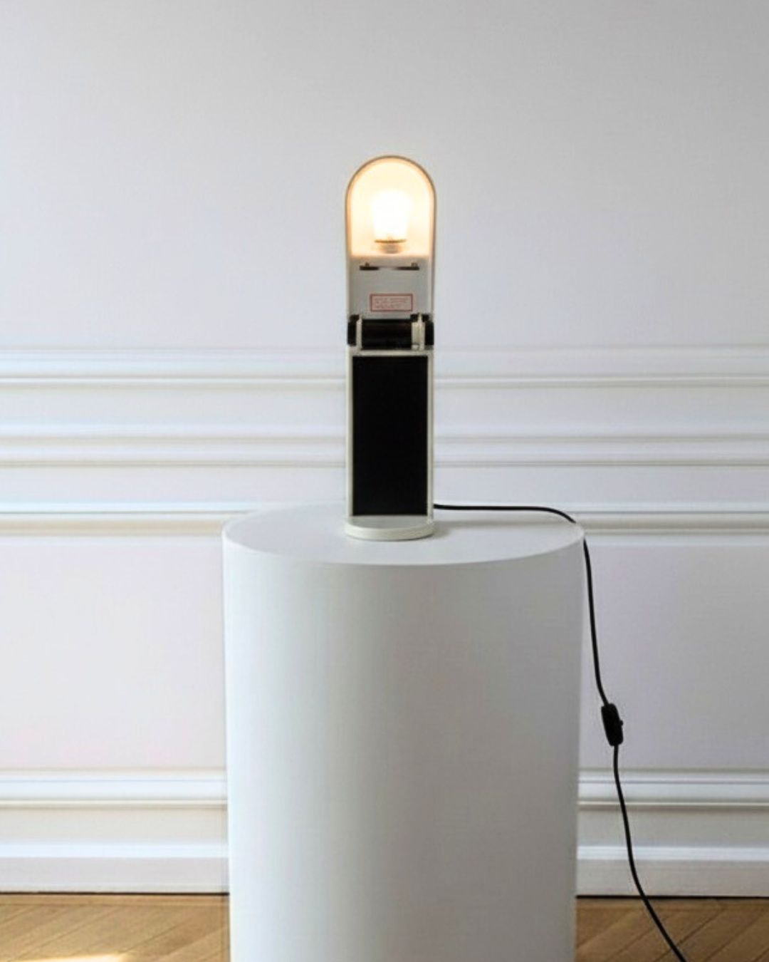 Lampe japonaise "Manon"signée Yamada Shomei