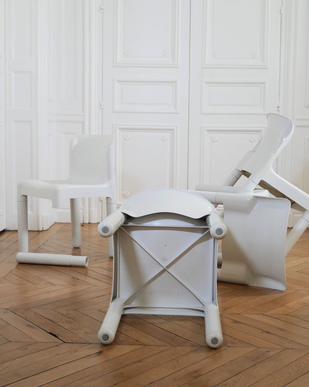 Chaise 4875 de Carlo Bartoli pour Kartell.