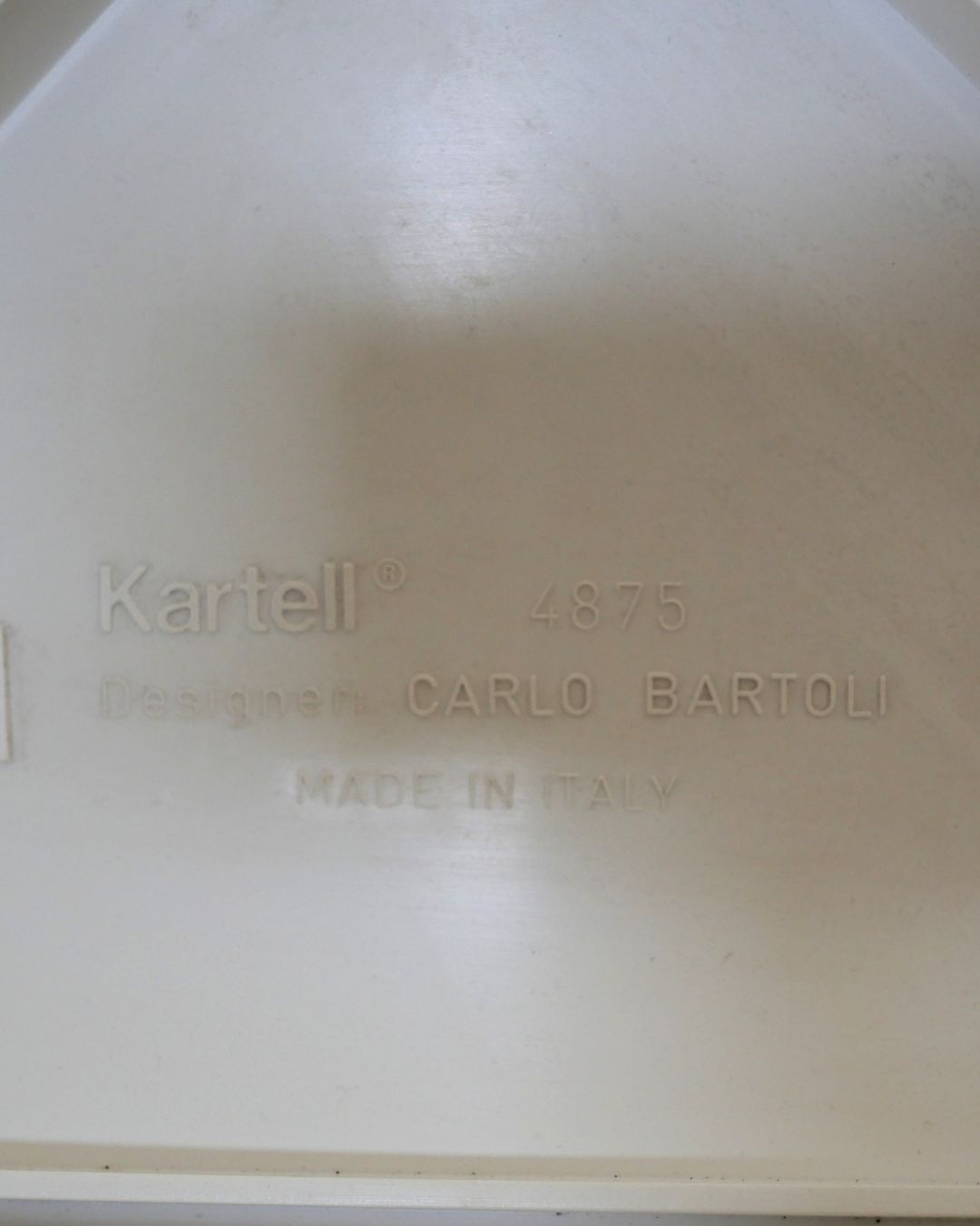 Chaise 4875 de Carlo Bartoli pour Kartell.