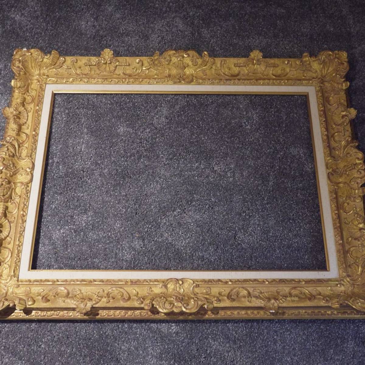 Cadre ou Miroir ancien style louis XIV décor à la bérain