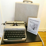 Machine à écrire Remington travel riter complète