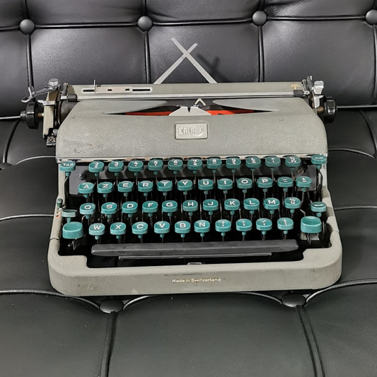 Rare machine à écrire Calanda S