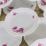Assiettes en porcelaine vintage blanches et roses