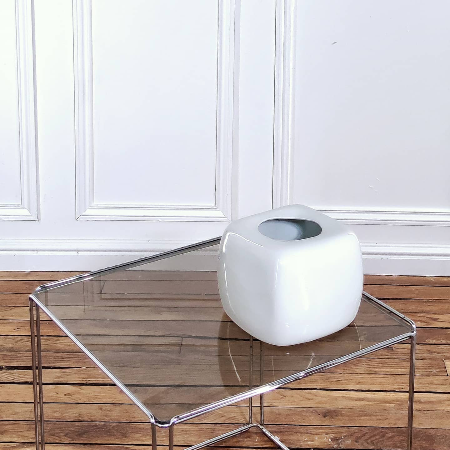 Vase cubique blanc Virebent modele Lebe